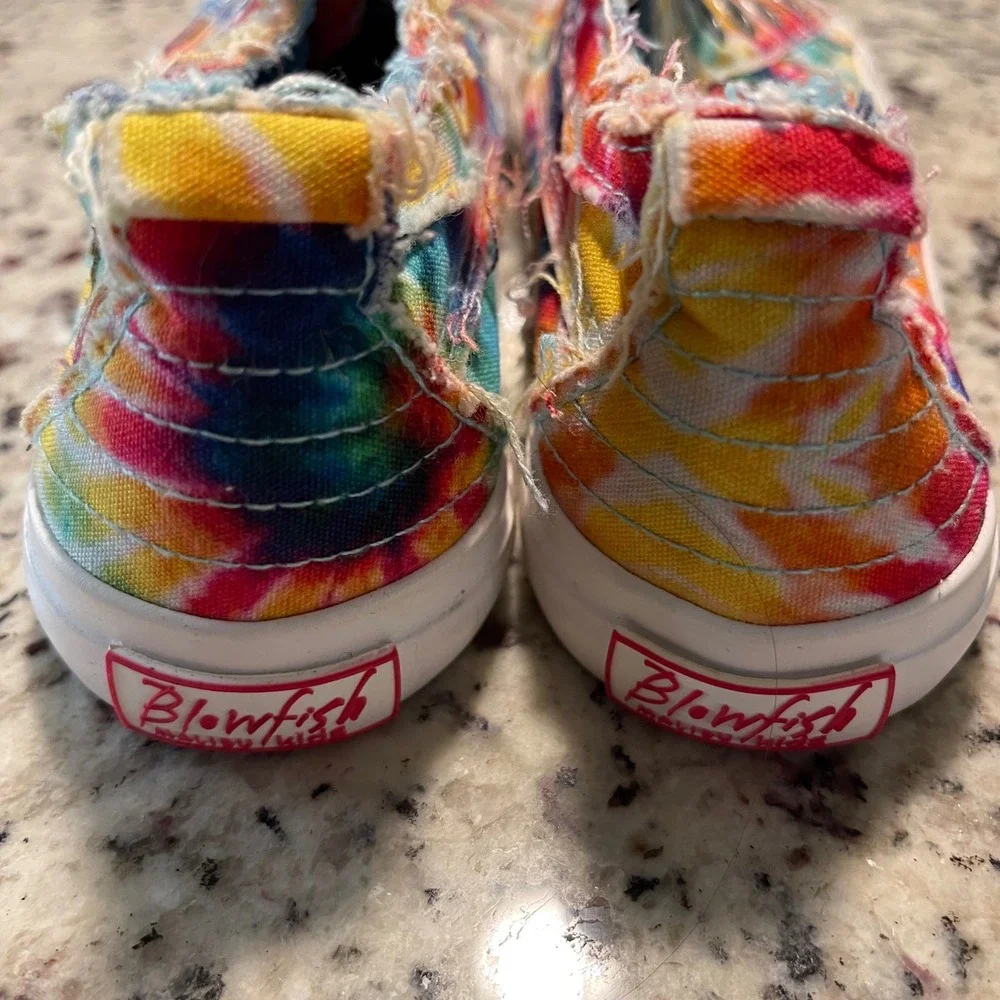 Blowfish Malibu Tie Dye Slip On Sneakers Kids Size 6 Multi Color Boho Distressed